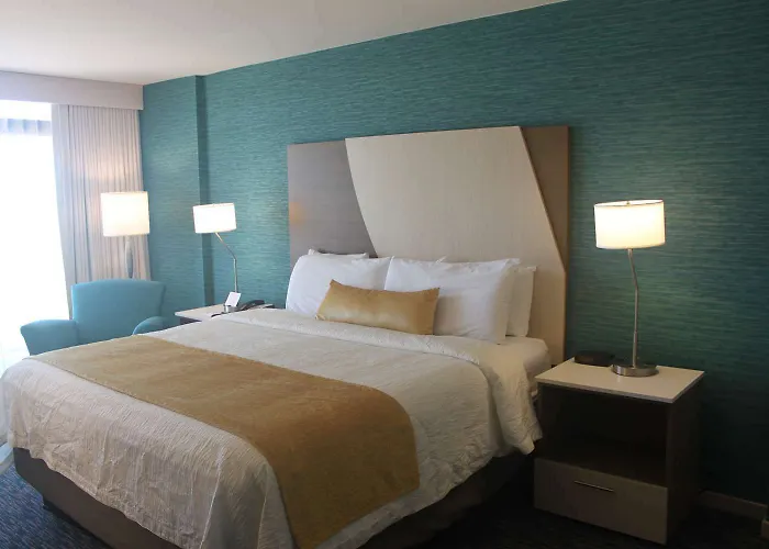 Hotel Illinois 4*